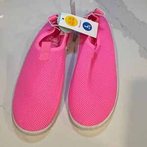 Women's Pink Water Shoes. Large 9/10. Bright pink